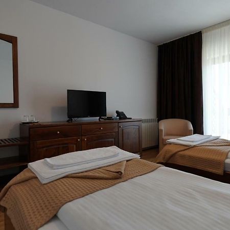Conacul Lacurilor Hotel Baile Herculane Luaran gambar