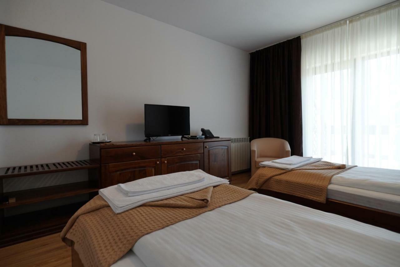 Conacul Lacurilor Hotel Baile Herculane Luaran gambar