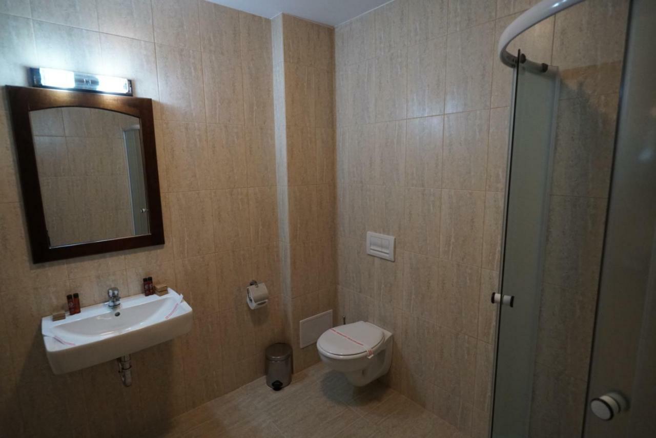 Conacul Lacurilor Hotel Baile Herculane Luaran gambar