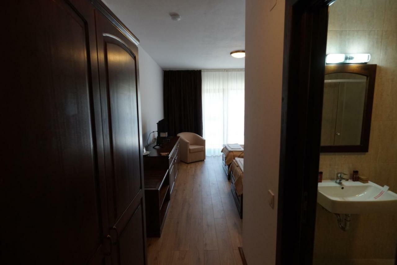 Conacul Lacurilor Hotel Baile Herculane Luaran gambar